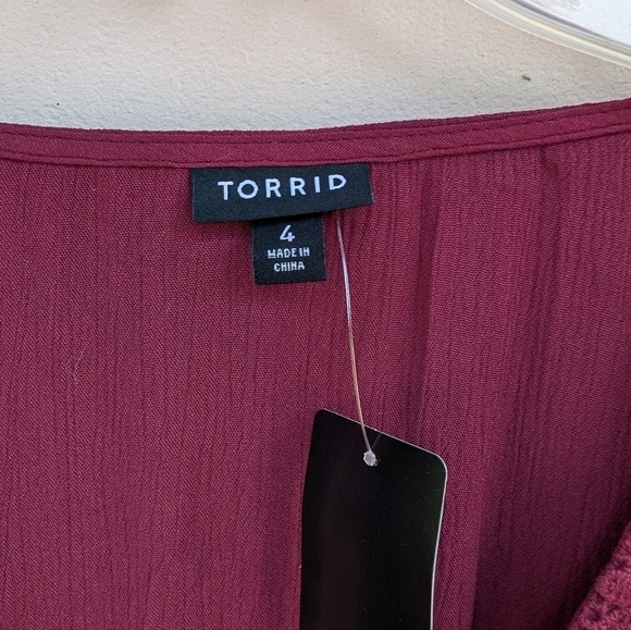 TORRID Babydoll Gauze Crochet Trim Lace-Up Top NWT - Picture 5 of 7
